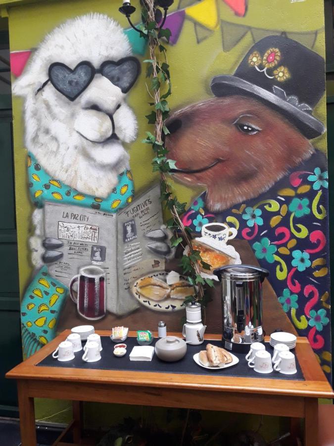 Saint Peter'S Llama Hostal La Paz Eksteriør billede