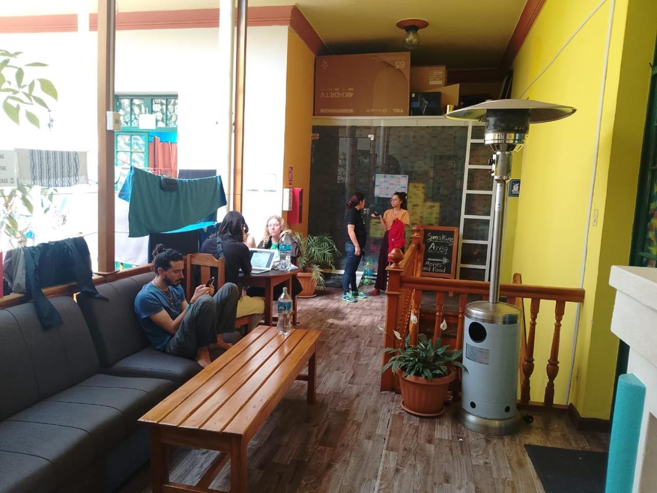 Saint Peter'S Llama Hostal La Paz Eksteriør billede